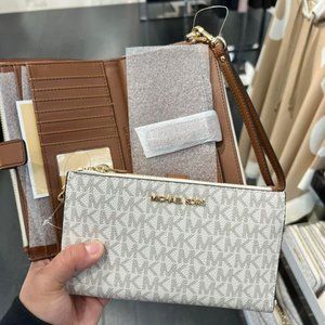 Promo deal! Michael kors wallet